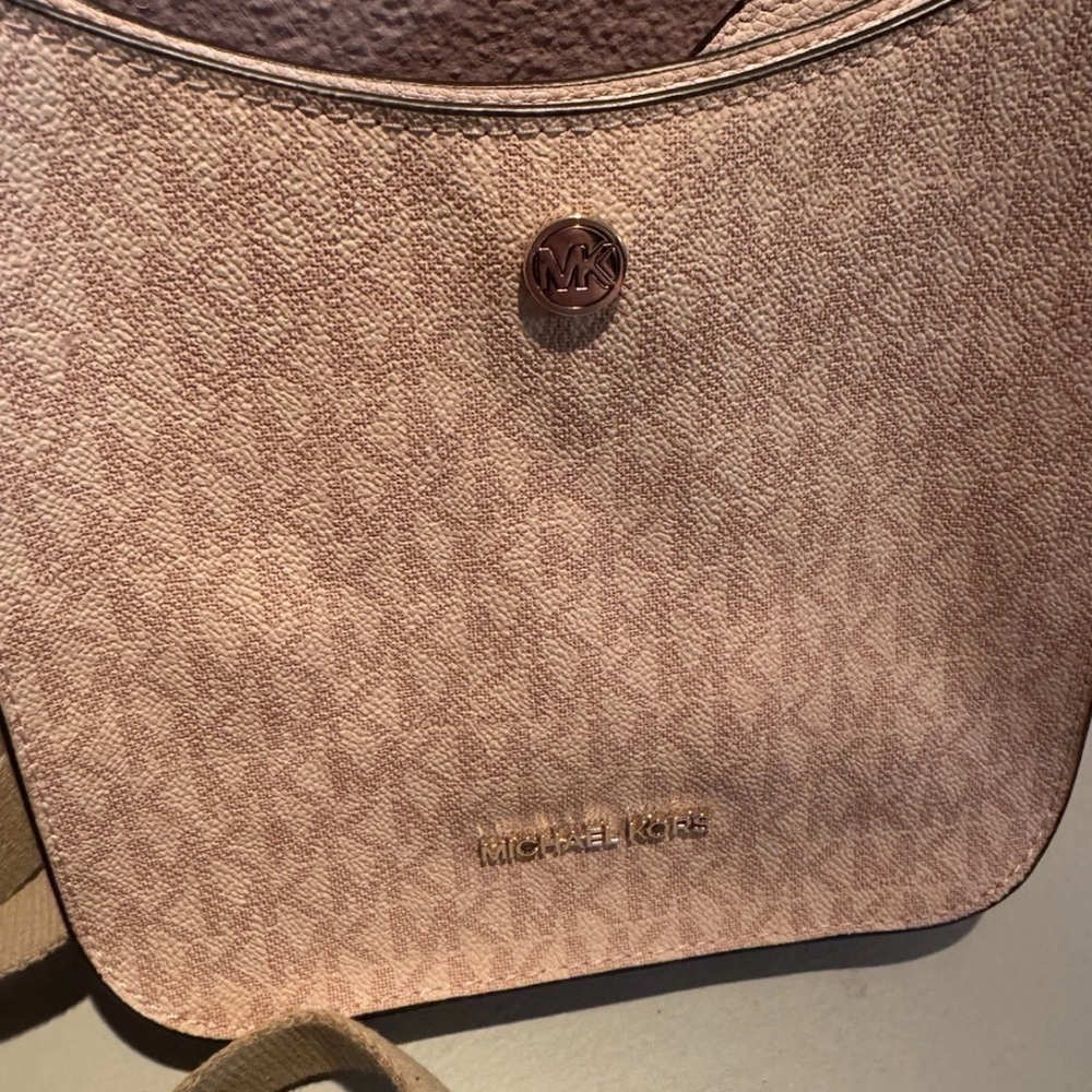 Michael Kors Briley Small Logo Messenger Crossbody Bag Ballet Pink - Picture 3 of 8